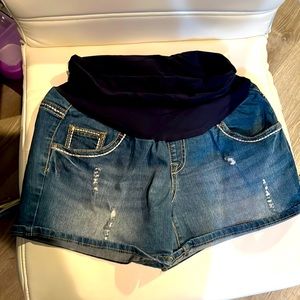 Maternity 🤰🏻shorts Size M